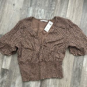 NWT Flutter sleeve blouse - MD